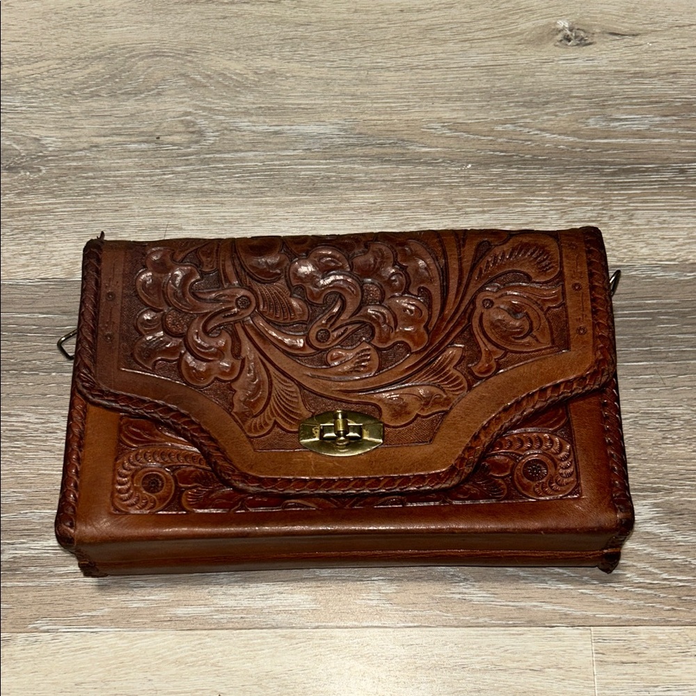 Handcrafted Brown Leather Reversible Purse no strap - Picture 2 of 9